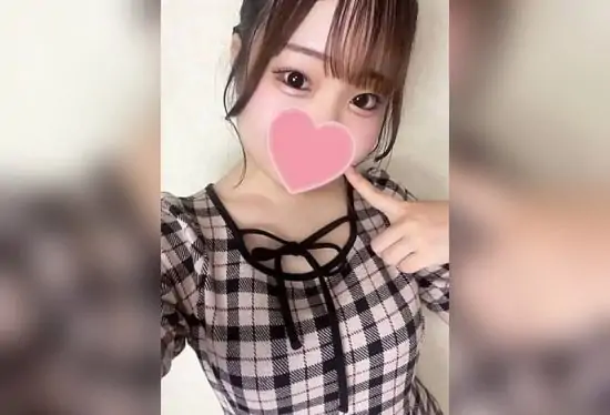 [FC2-PPV-4775739] Completely amateur Her face and gestures are super cute, 18 years old Her big F cup breasts swaying violently makes her cum over and over again with two bonuses