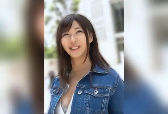 [FC2-PPV-4810633] A slender, big-breasted beauty goes wild with massive squirting in a never-before-seen spread-leg piledriver position.