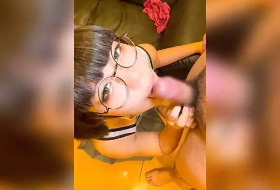 [FC2-PPV-4838889] Impish Glasses Beauty Bareback Fucked in Uniform