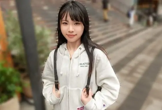 [SIRO-5650] Watch the Reiwa generation’s sex! A charming 19-year-old from a famous theme park eager to explore her high sexual potential!