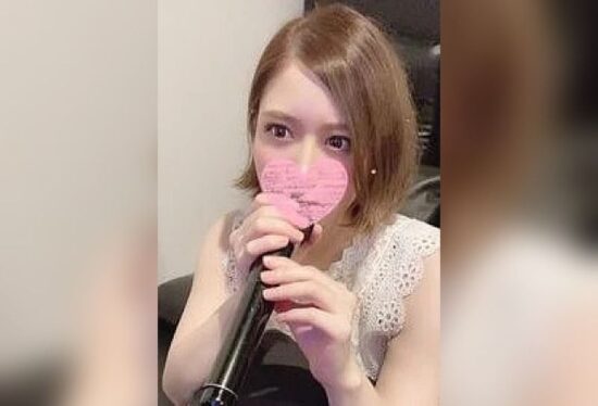 [FC2-PPV-4963105] Thrilling secret sex in karaoke private room with fair-skinned H-cup huge-breasted beauty. Forbidden moment drowning in closed-room tension and immorality.